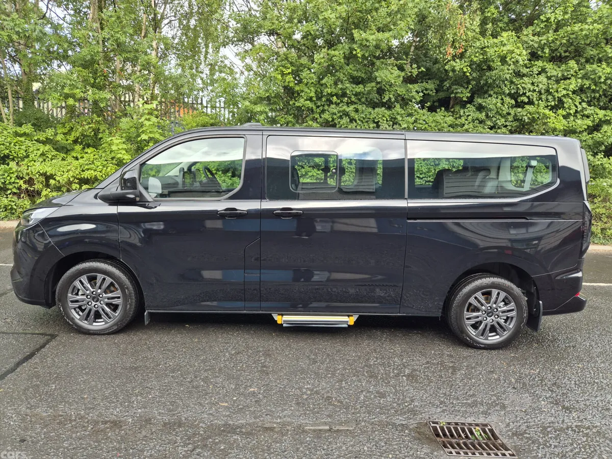 Ford Tourneo Custom Van, Petrol Plug-in Hybrid, 2026, Black