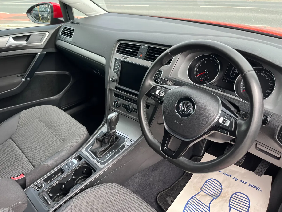 Volkswagen Golf Hatchback, Petrol, 2016, Red
