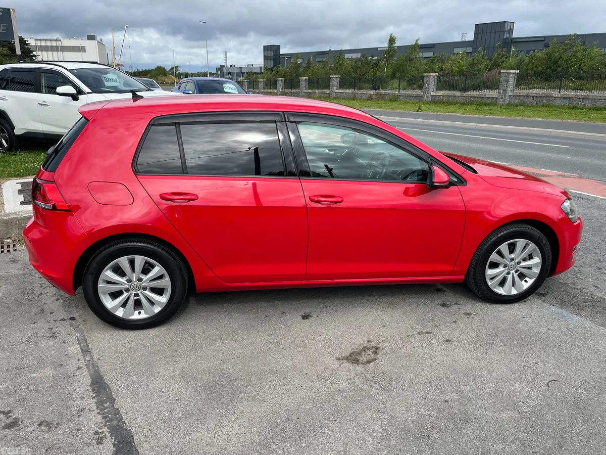 Volkswagen Golf Hatchback, Petrol, 2016, Red