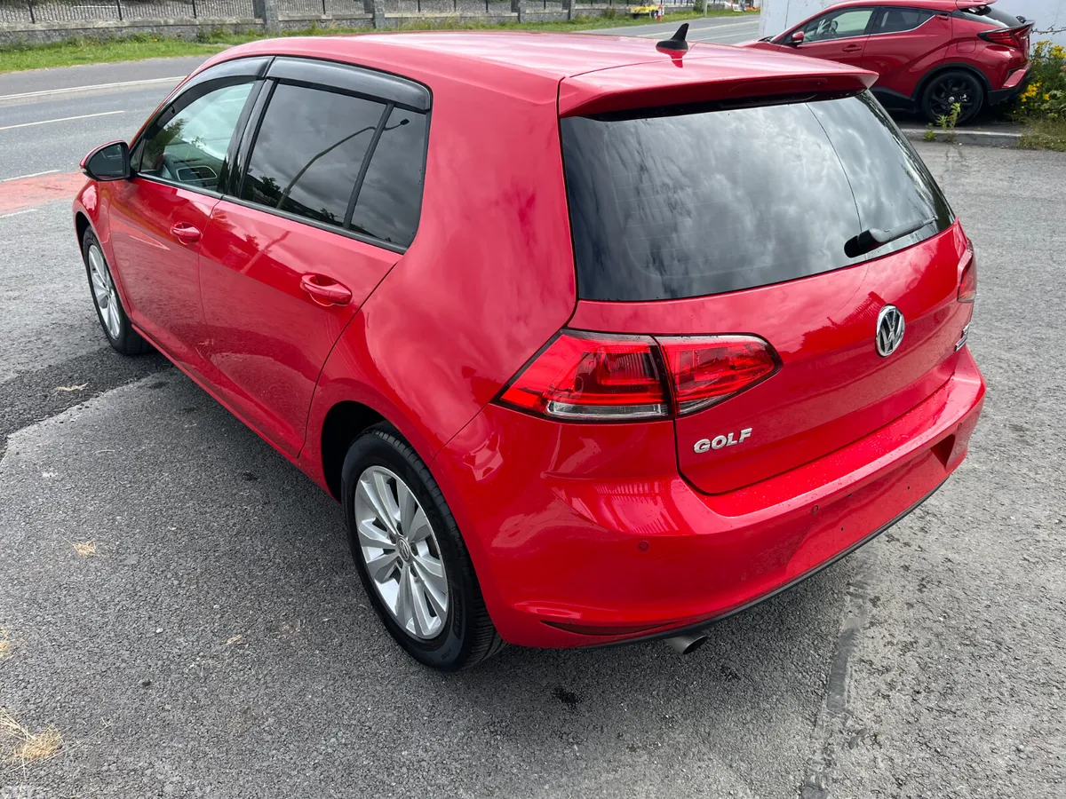 Volkswagen Golf Hatchback, Petrol, 2016, Red