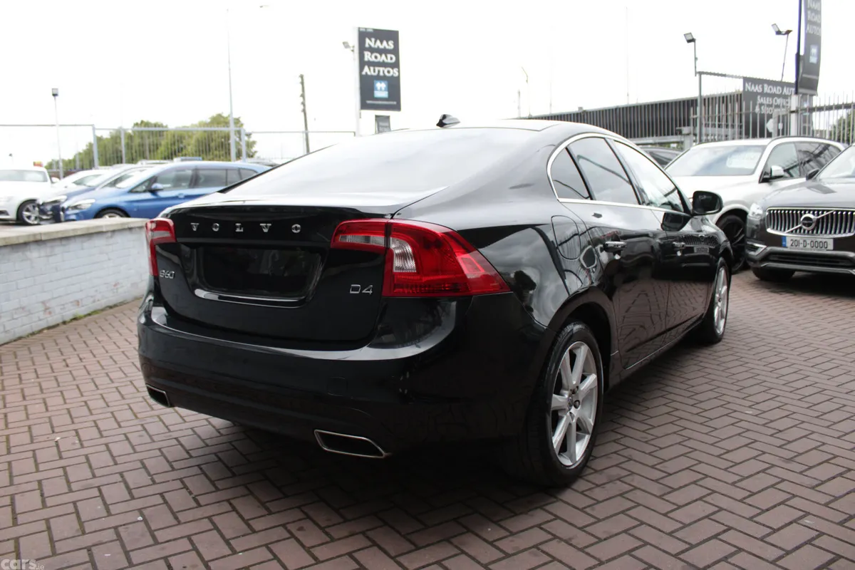 Volvo S60 Saloon, Diesel, 2019, Black