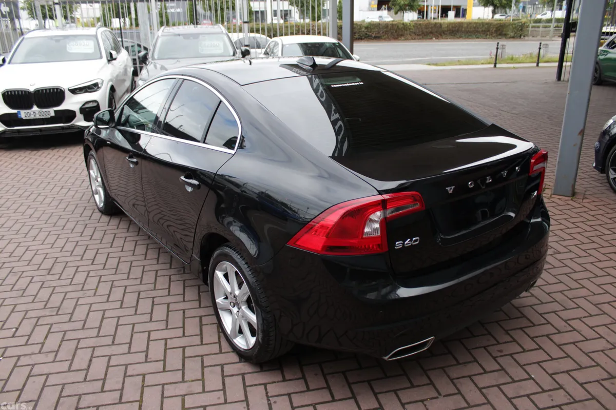 Volvo S60 Saloon, Diesel, 2019, Black