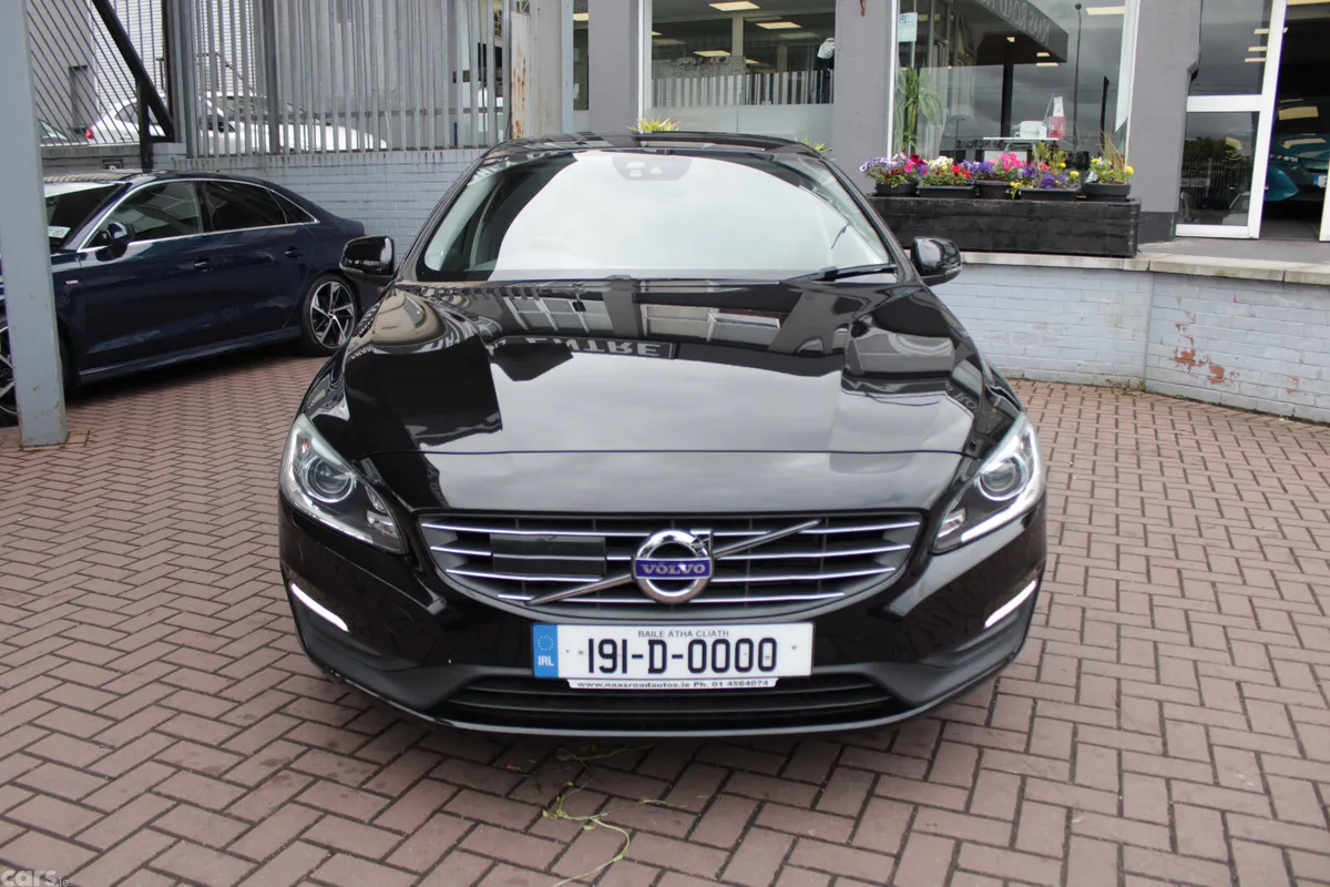 Volvo S60 Saloon, Diesel, 2019, Black