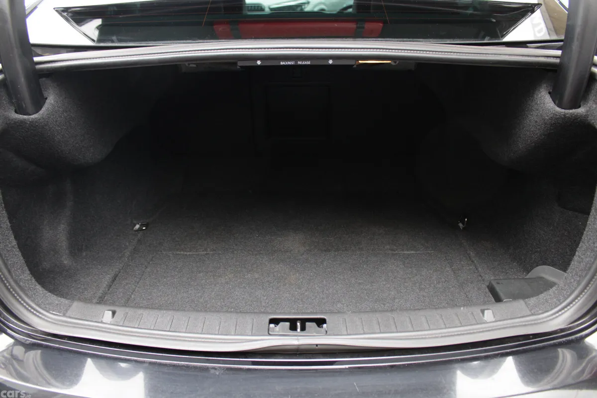 Volvo S60 Saloon, Diesel, 2019, Black
