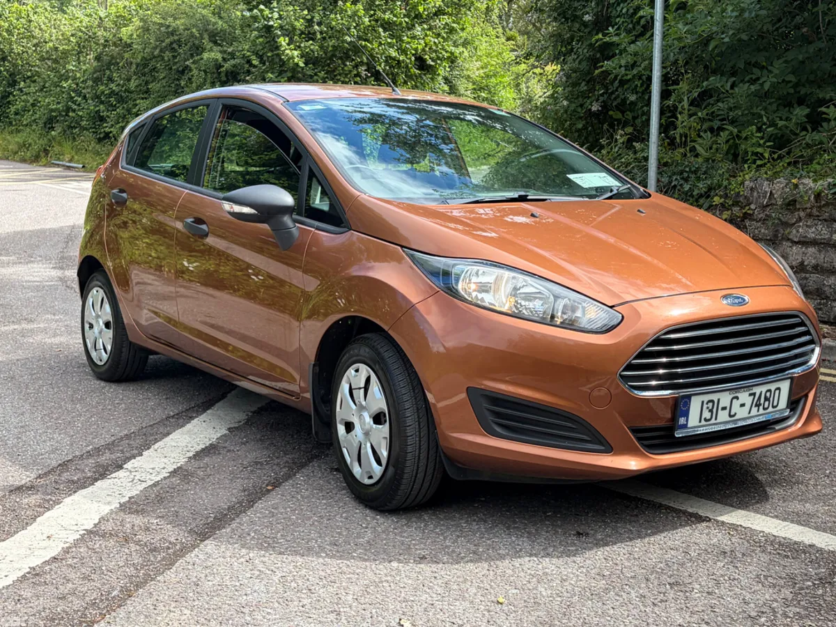 Ford Fiesta Hatchback, Petrol, 2013, Gold