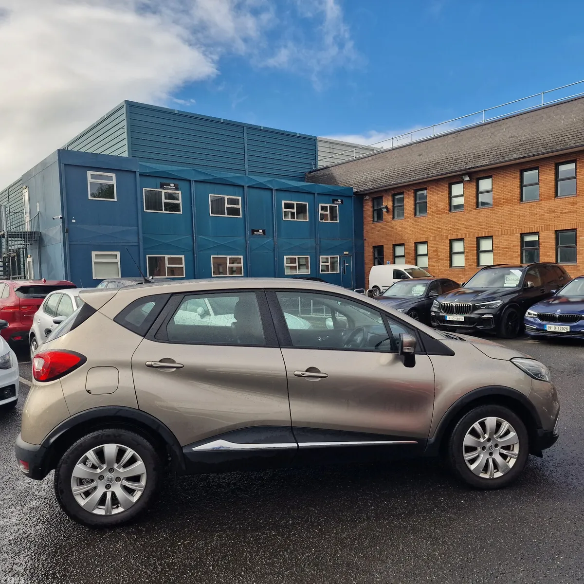 Renault Captur Hatchback, Diesel, 2014, Gold