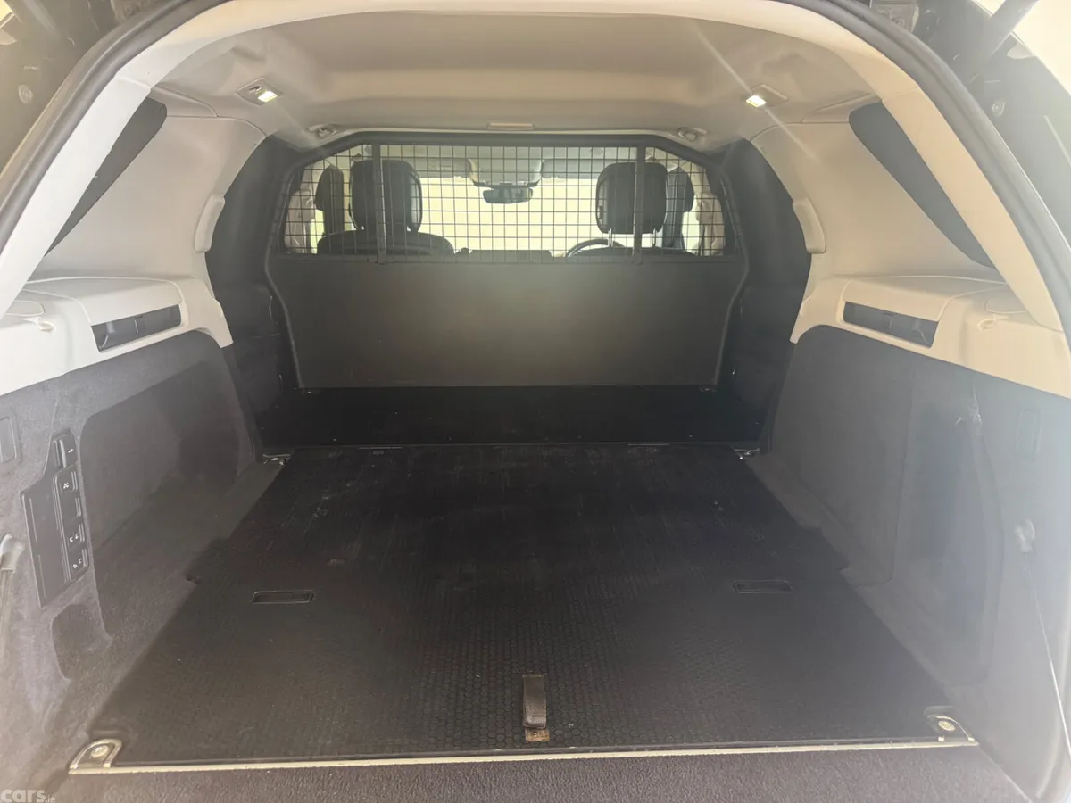 Land Rover Discovery SUV, Diesel, 2021, Black