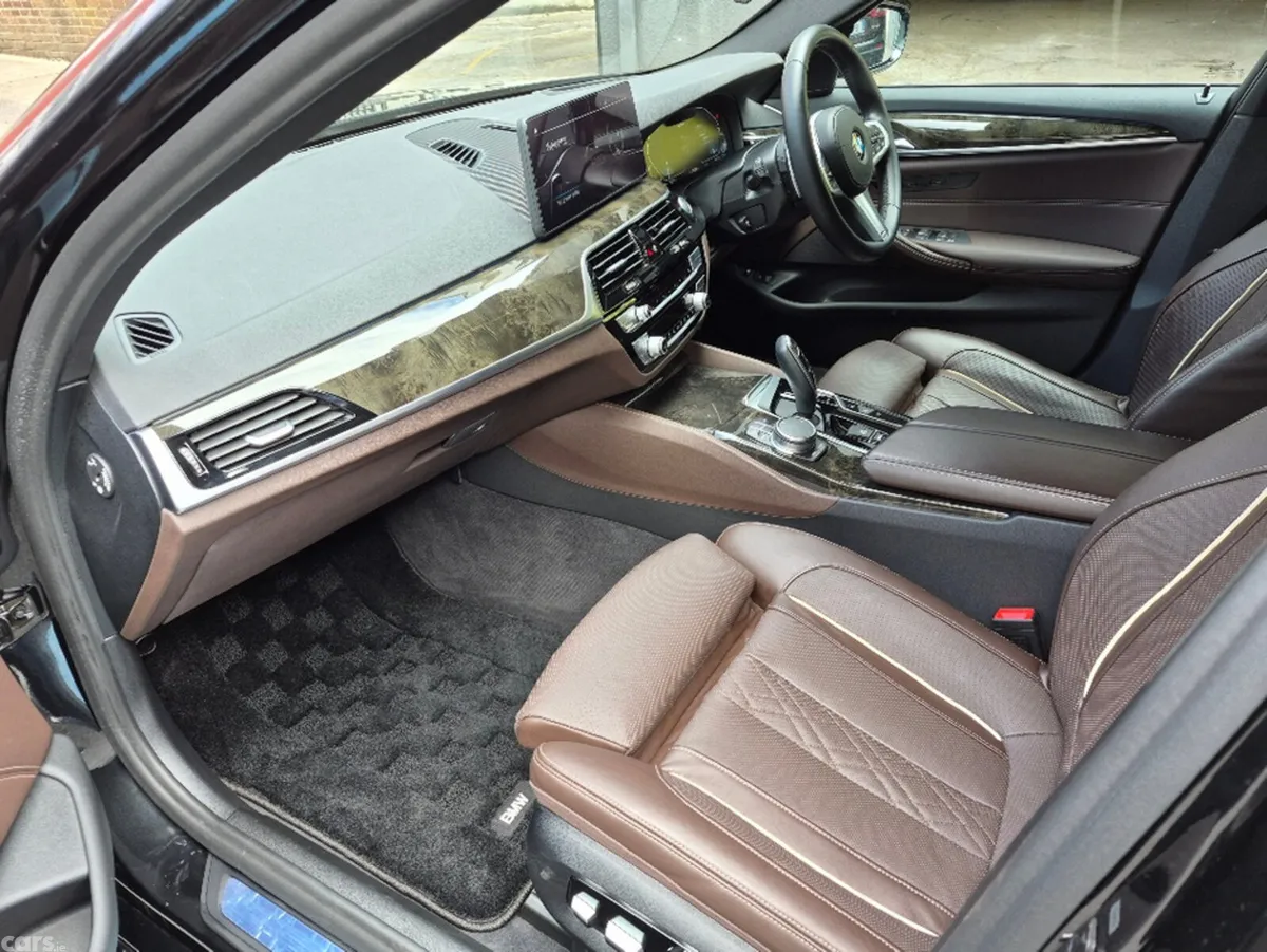 BMW 5-Series Saloon, Petrol Plug-in Hybrid, 2020, Black