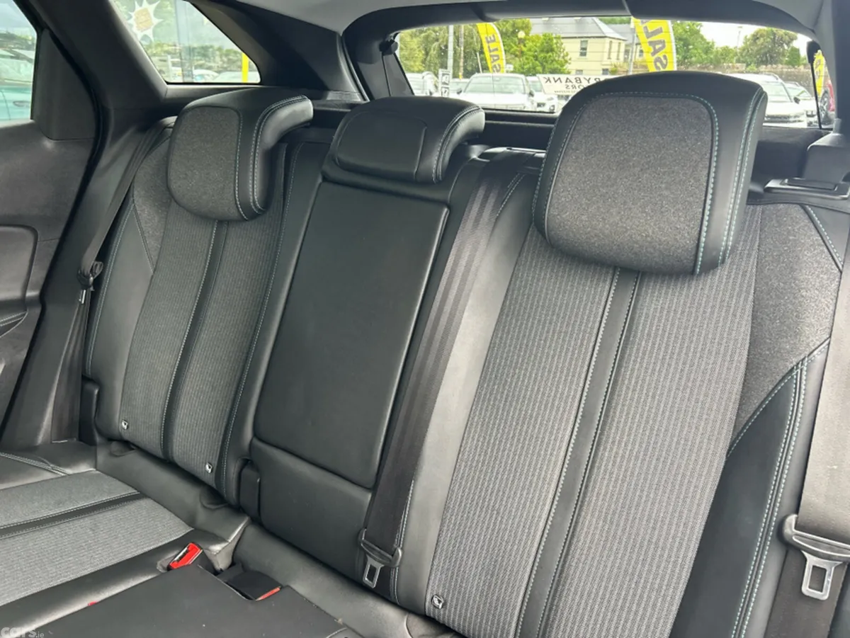 Peugeot 3008 MPV, Diesel, 2021, Grey