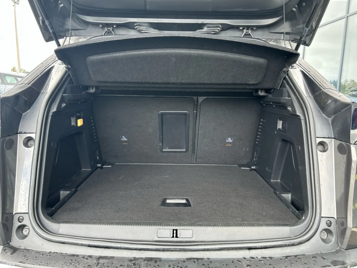 Peugeot 3008 MPV, Diesel, 2021, Grey