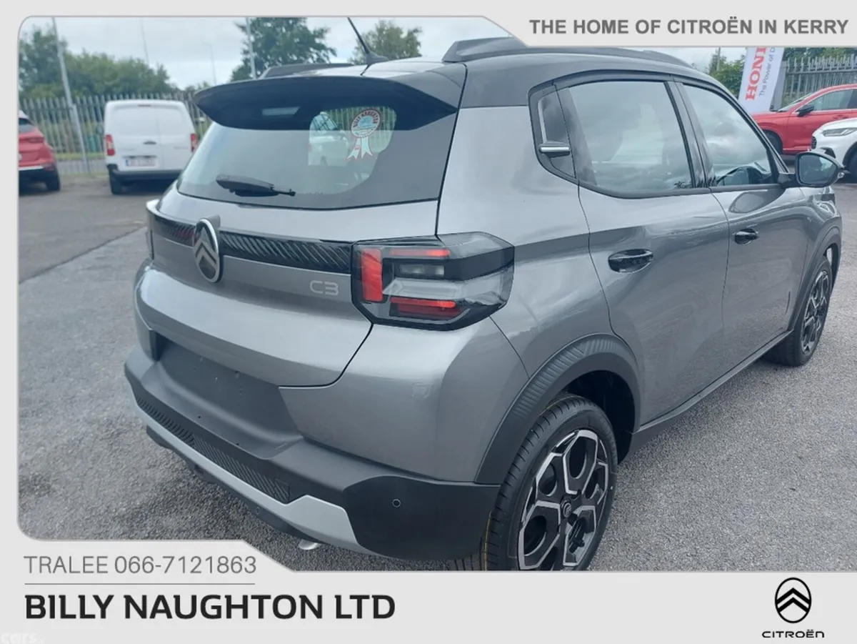 Citroen C3 Hatchback, Petrol, 2027, Blue