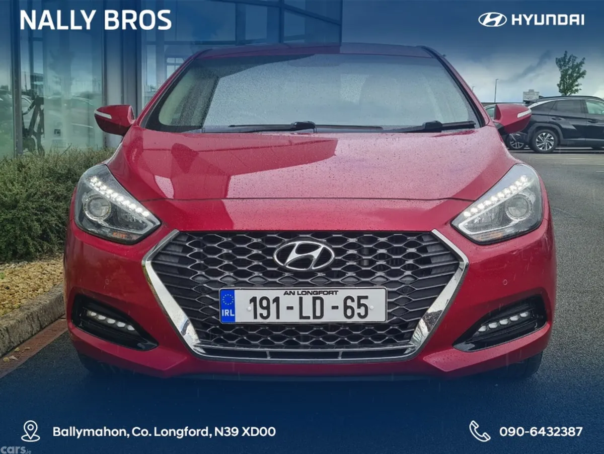 Hyundai i40 Saloon, Diesel, 2019, Red