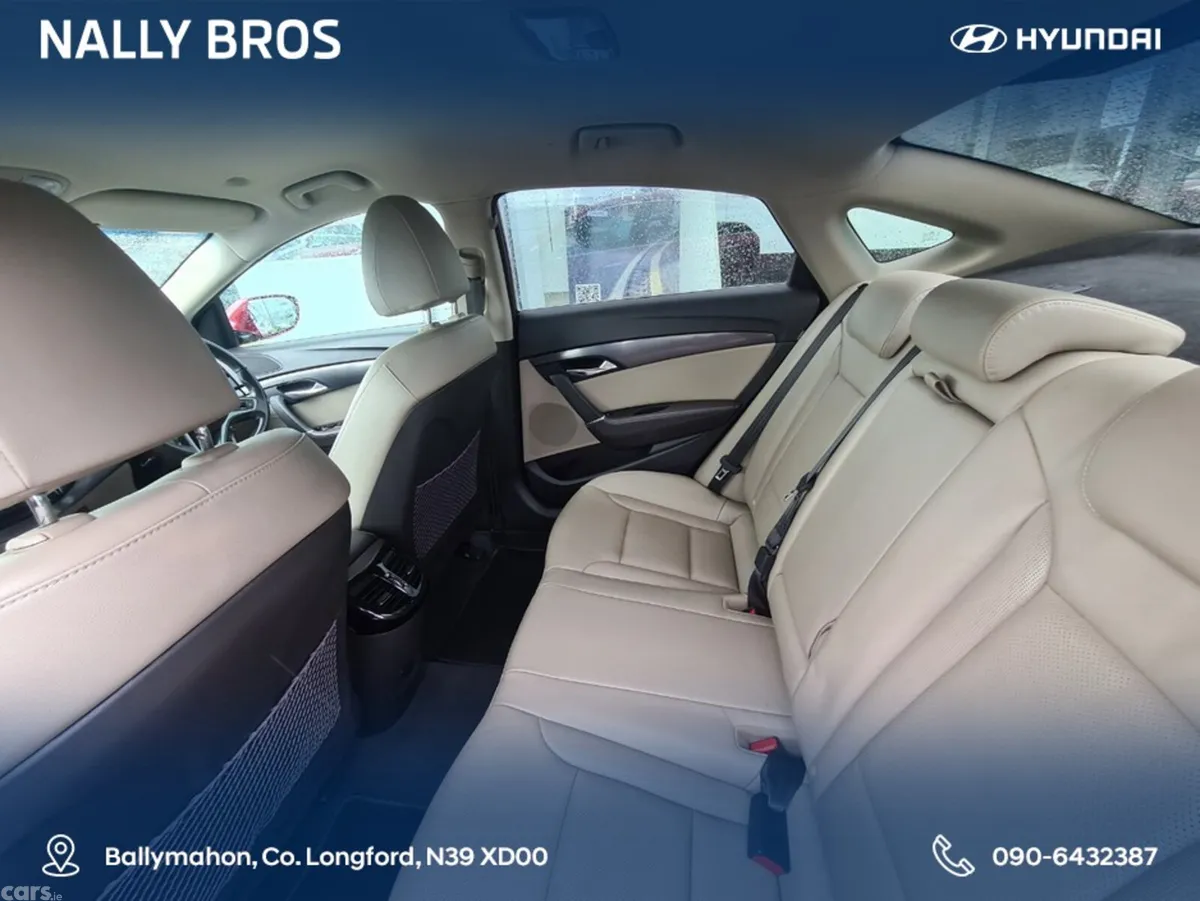 Hyundai i40 Saloon, Diesel, 2019, Red