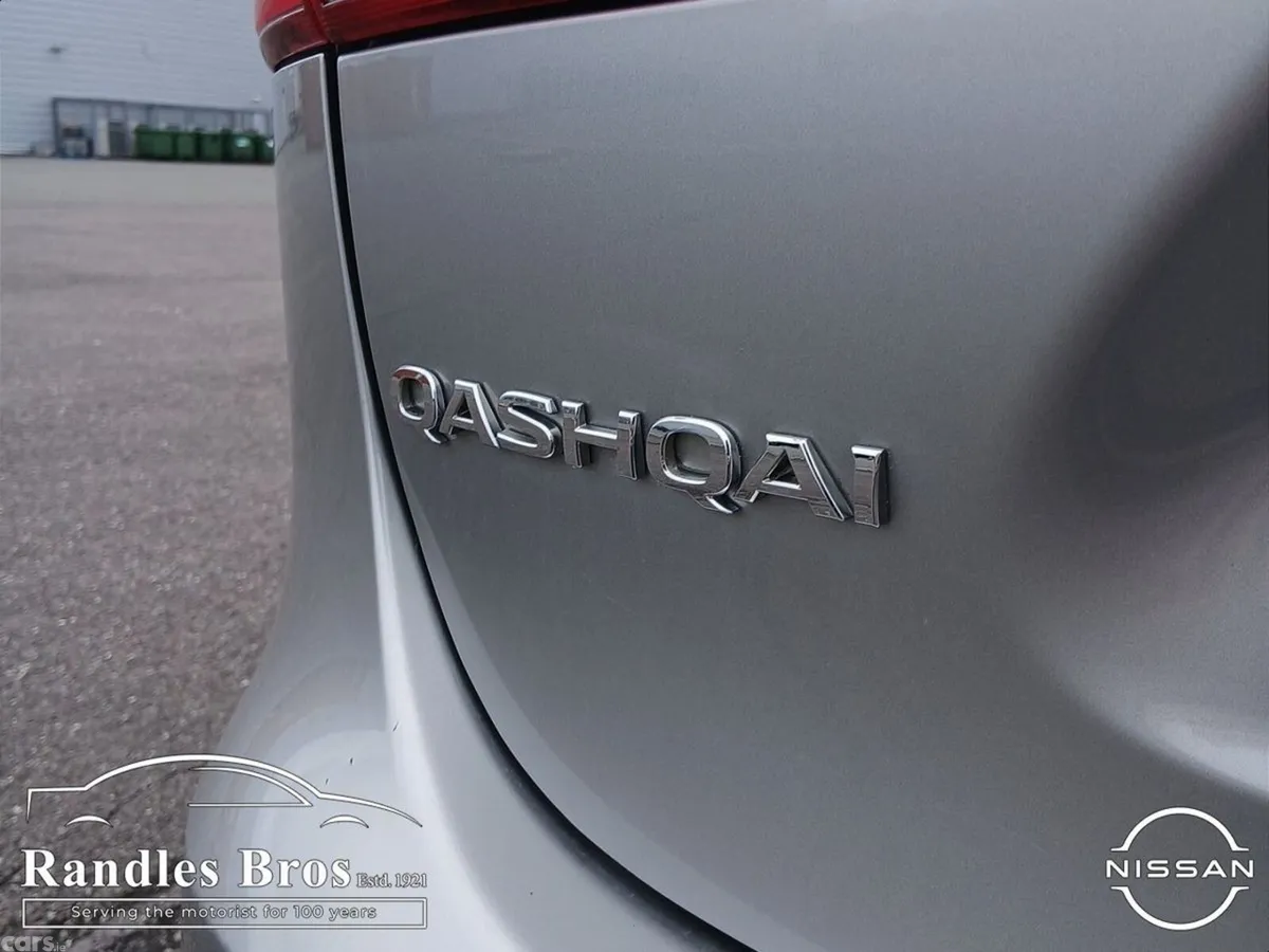 Nissan Qashqai Hatchback, Diesel, 2015, Silver