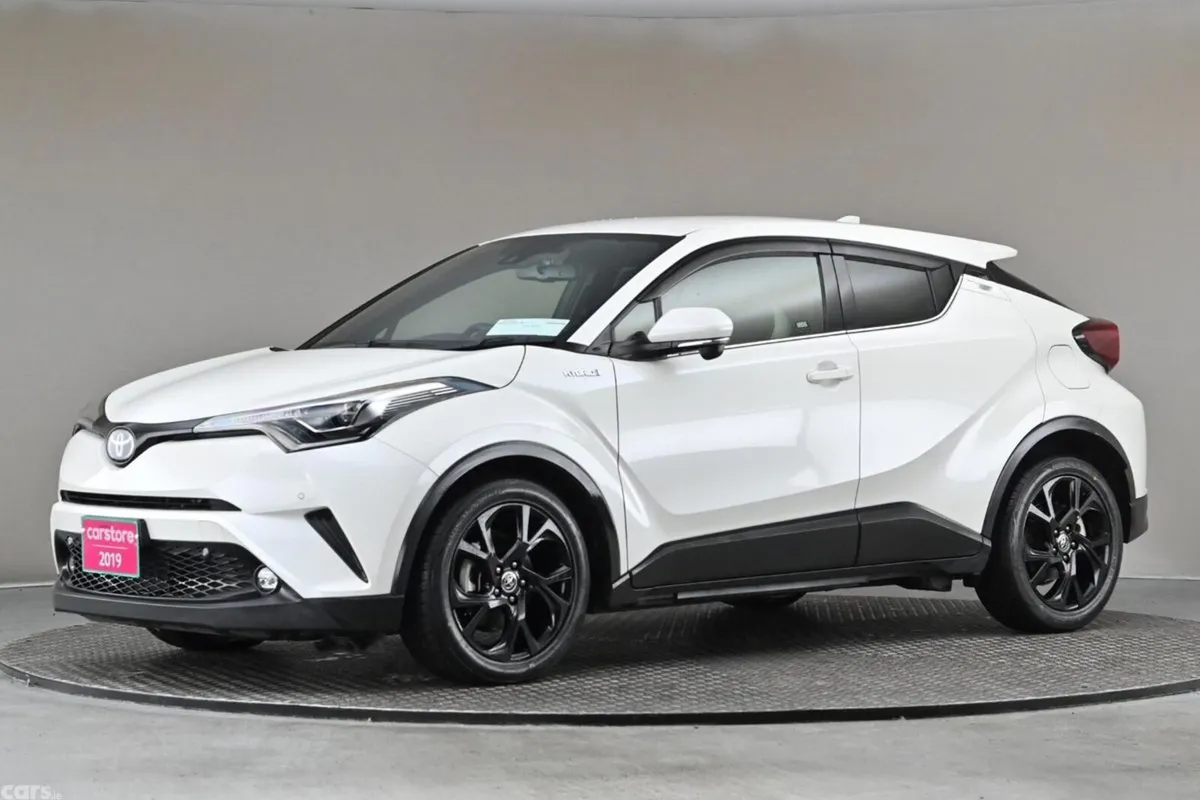 Toyota C-HR SUV, Petrol Hybrid, 2019, White