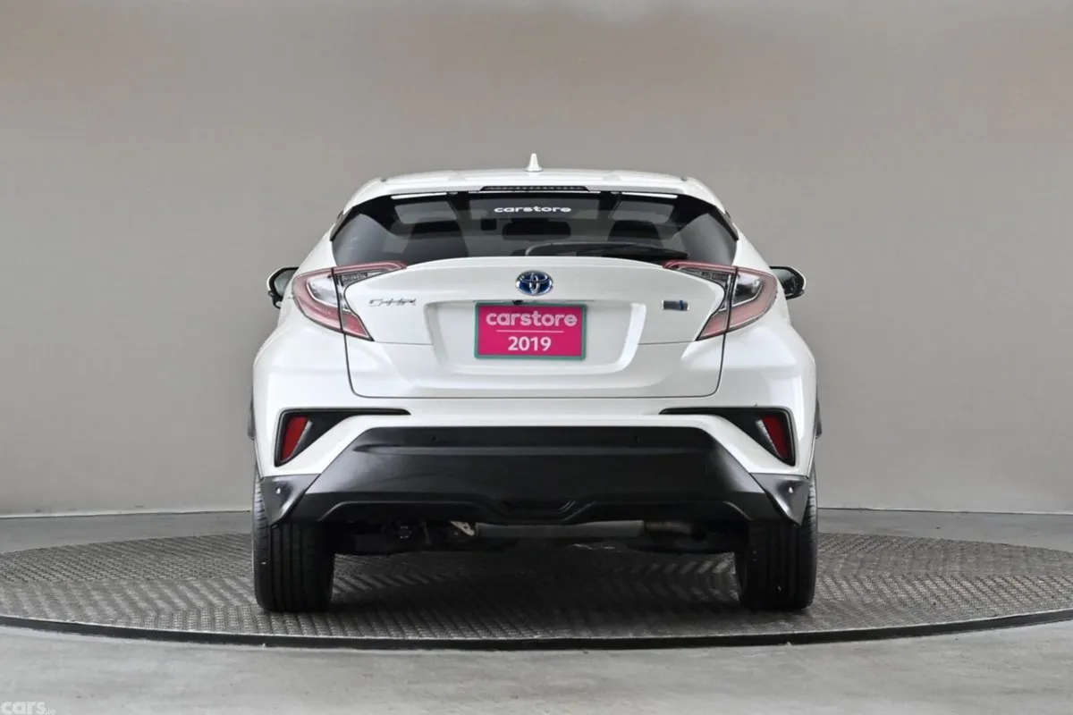Toyota C-HR SUV, Petrol Hybrid, 2019, White