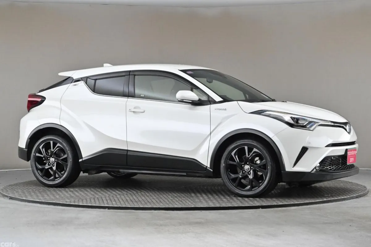 Toyota C-HR SUV, Petrol Hybrid, 2019, White