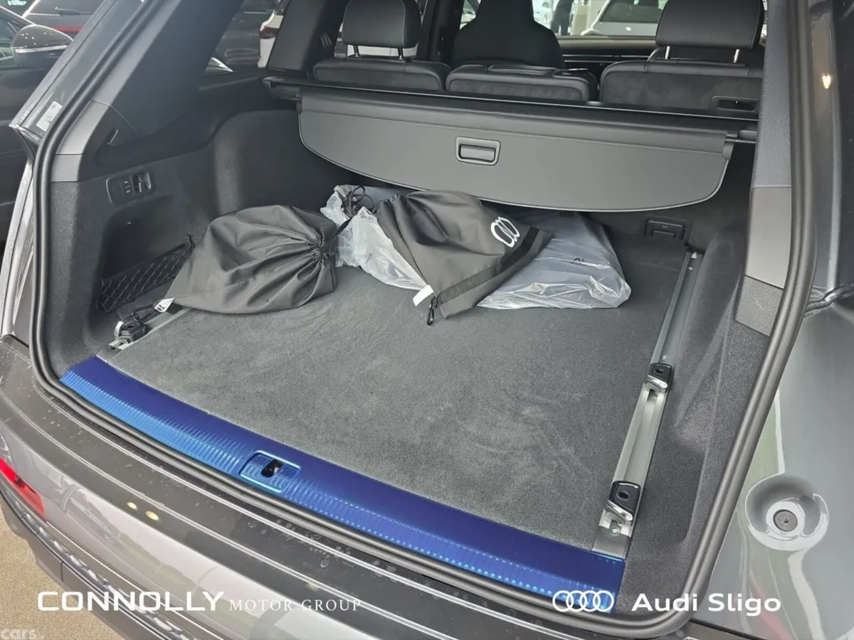 Audi Q7 SUV, Petrol Plug-in Hybrid, 2027, Grey