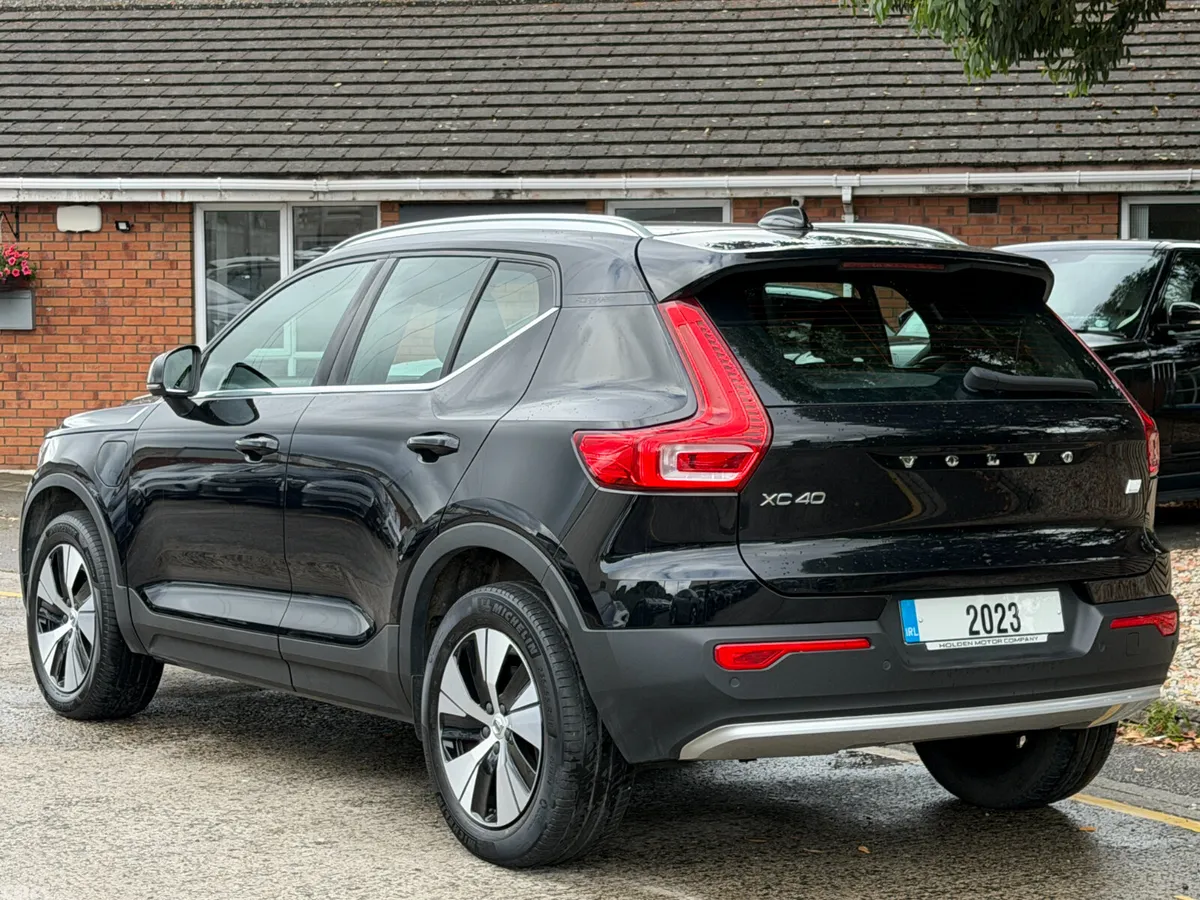 Volvo XC40 SUV, Petrol Plug-in Hybrid, 2023, Black