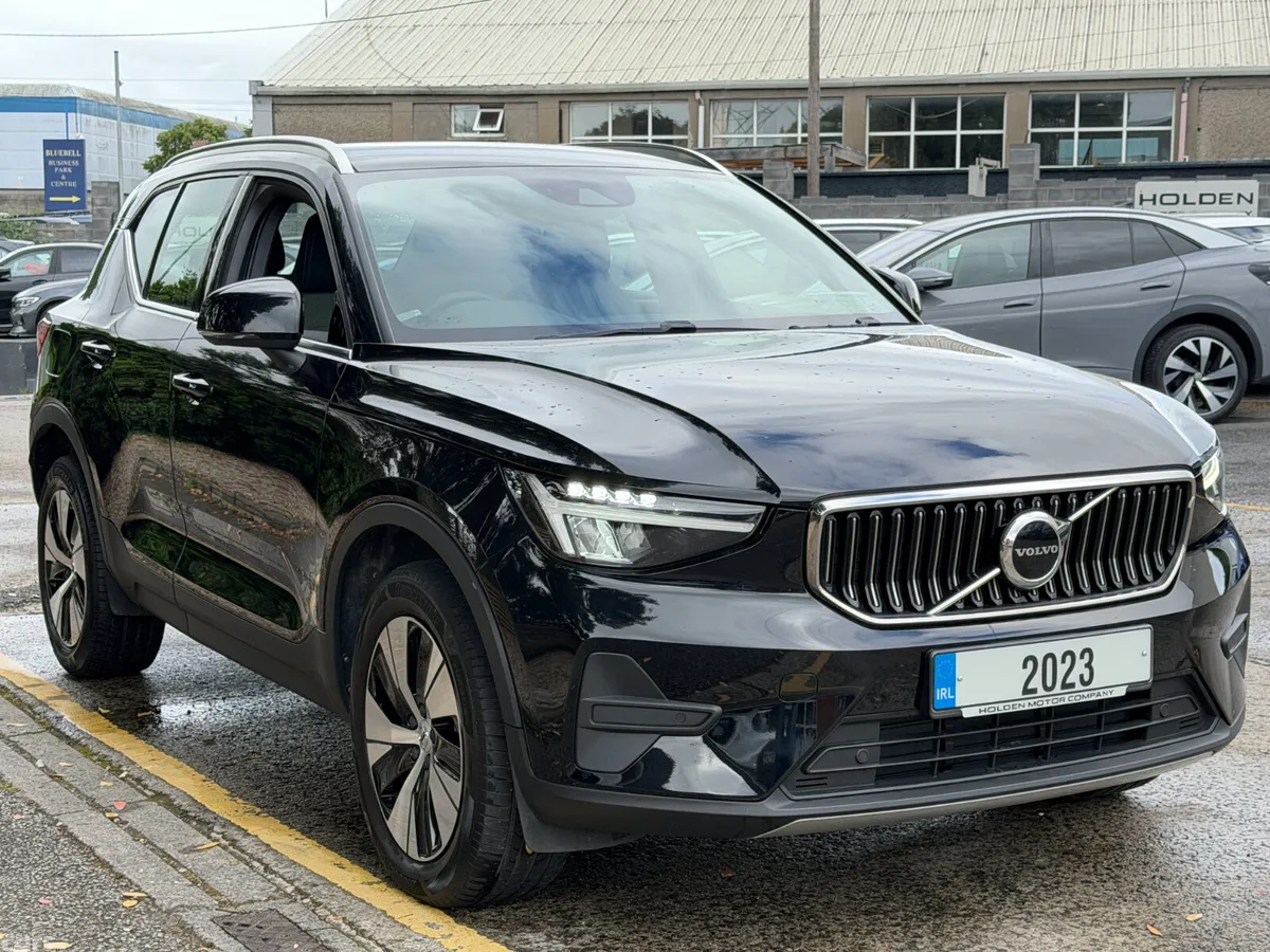 Volvo XC40 SUV, Petrol Plug-in Hybrid, 2023, Black