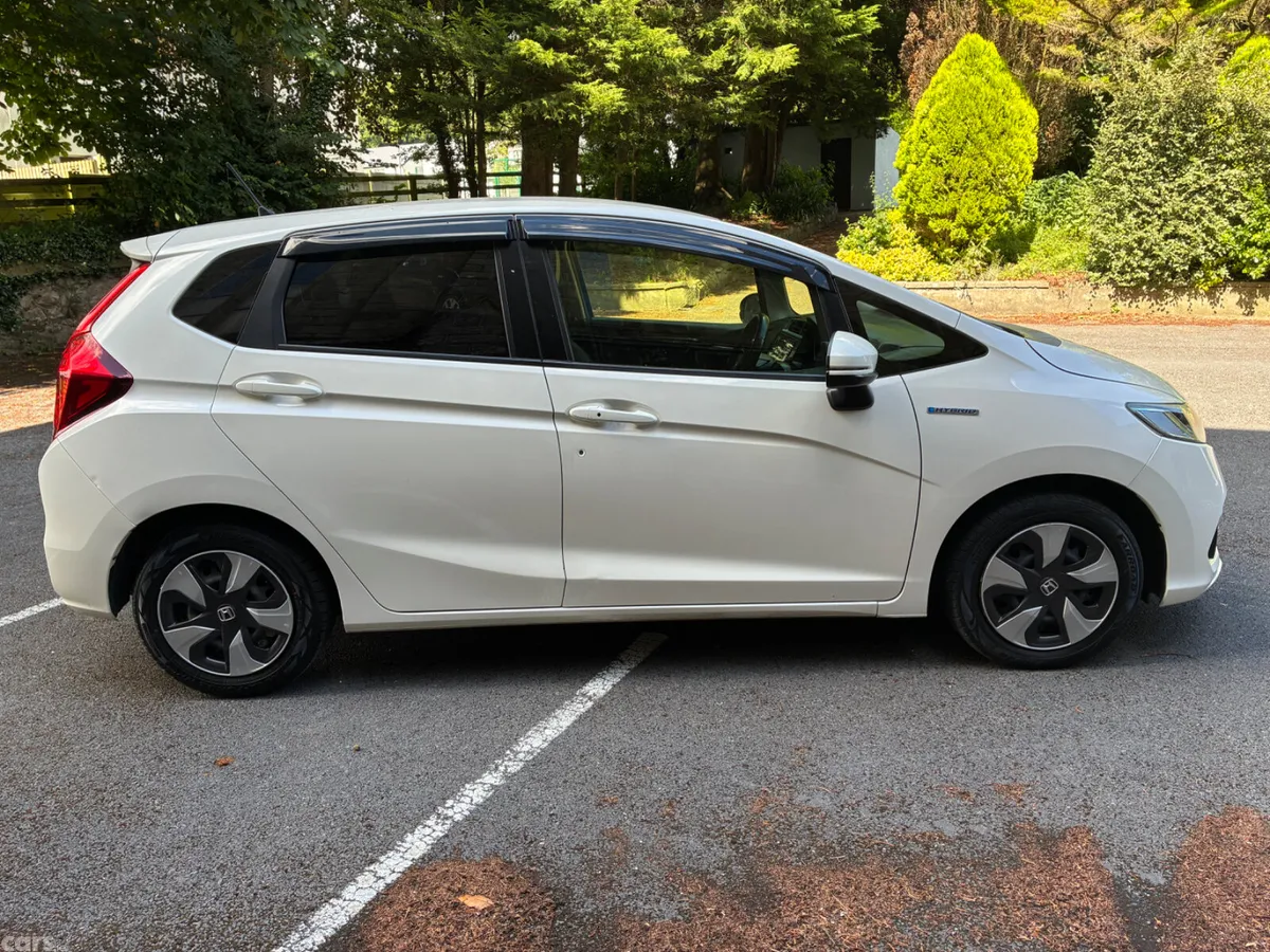 Honda Fit Hatchback, Petrol Hybrid, 2018, White