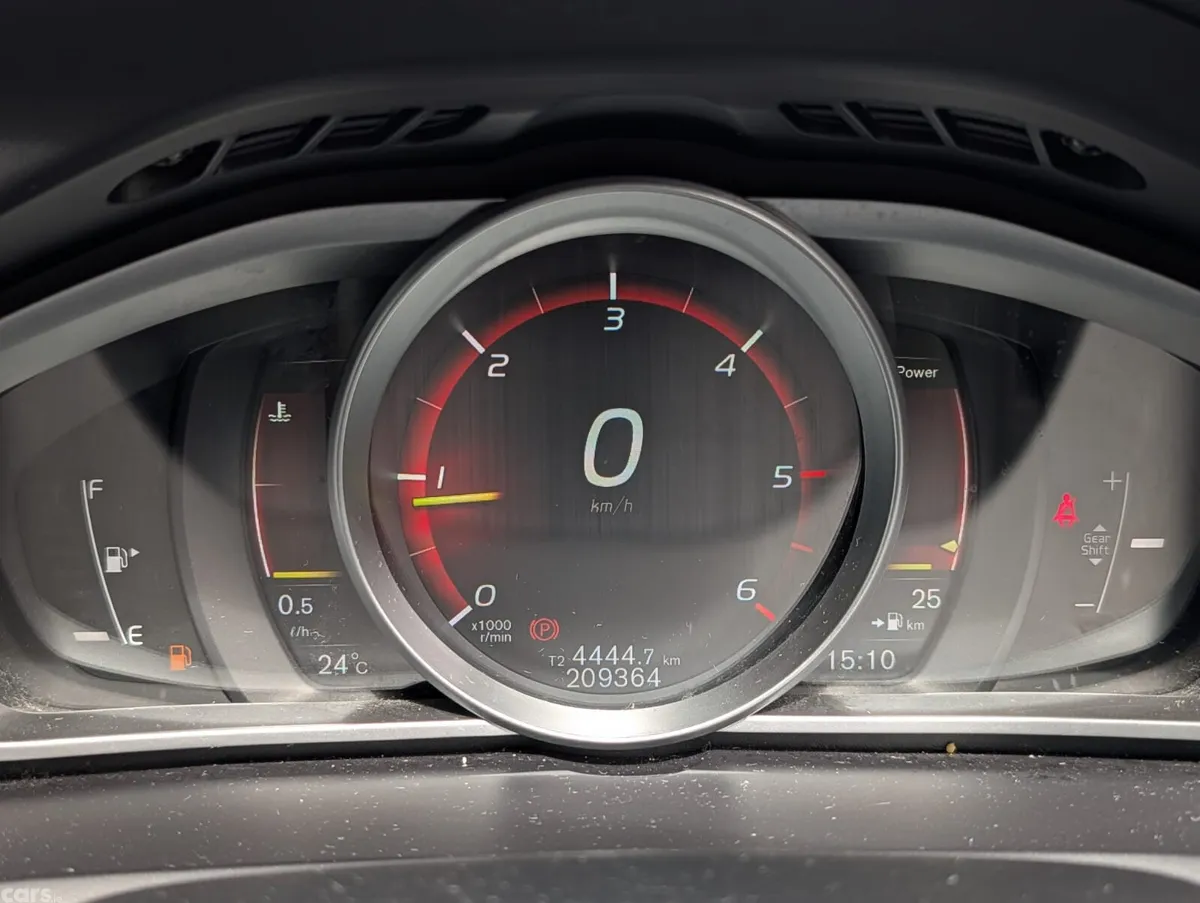 Volvo V40 Hatchback, Diesel, 2018, Grey