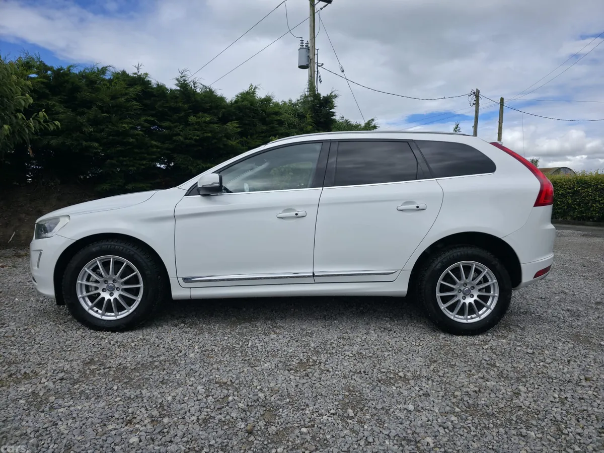 Volvo XC60 Estate, Diesel, 2016, White