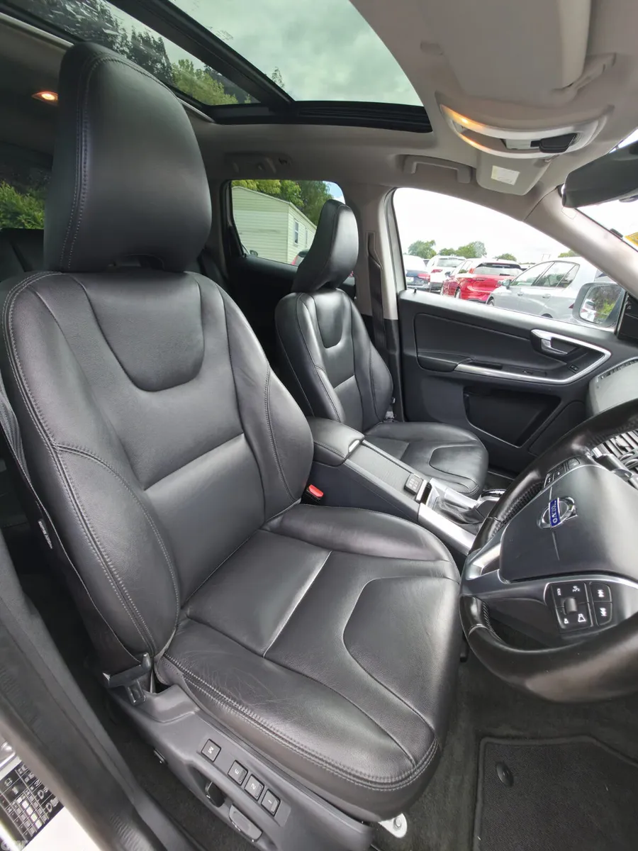 Volvo XC60 Estate, Diesel, 2016, White