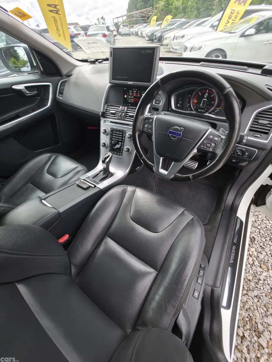 Volvo XC60 Estate, Diesel, 2016, White