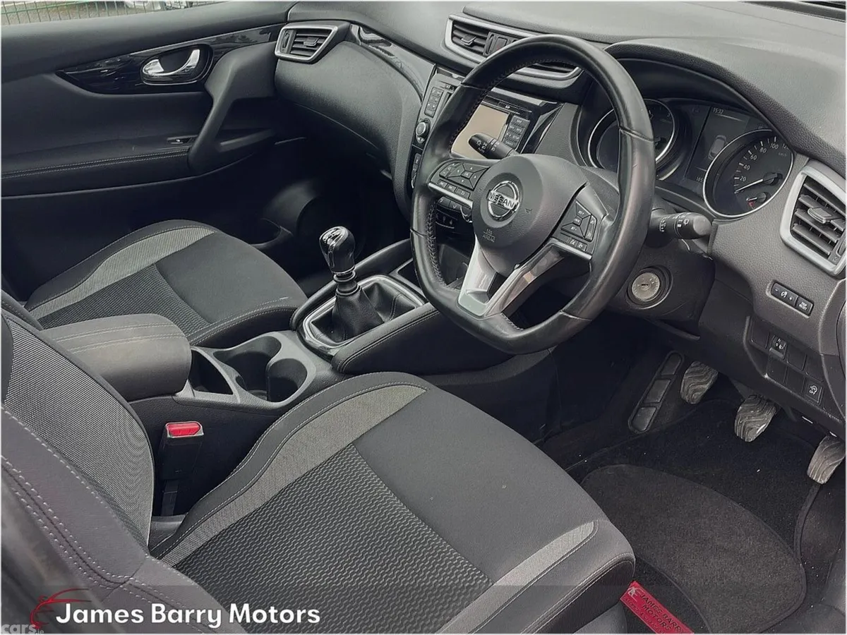 Nissan Qashqai MPV, Diesel, 2018, Grey