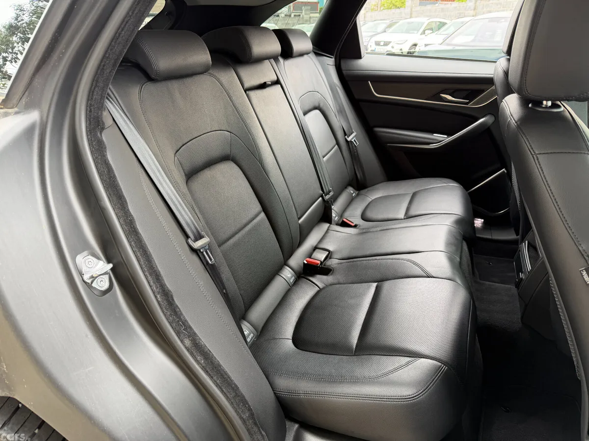 Jaguar F-Pace SUV, Diesel, 2021, Black