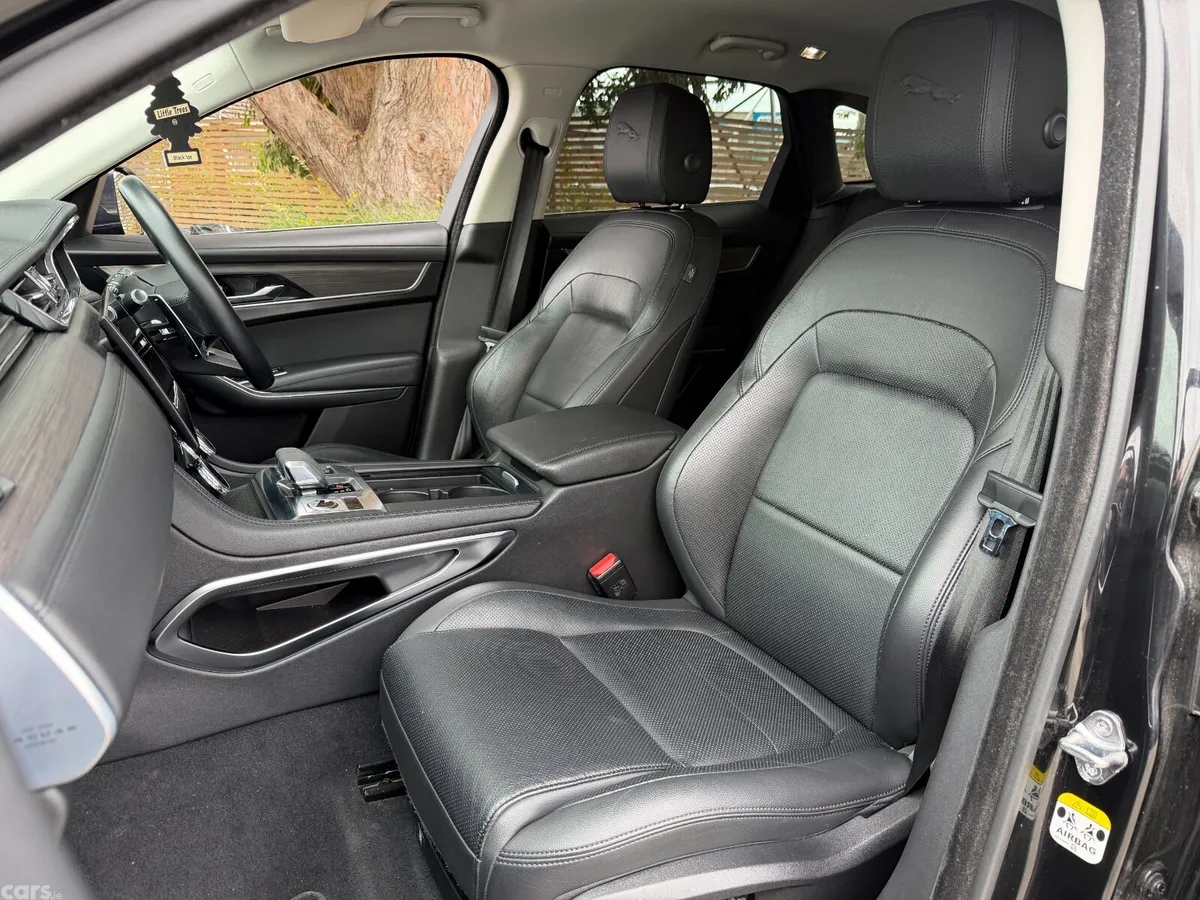 Jaguar F-Pace SUV, Diesel, 2021, Black