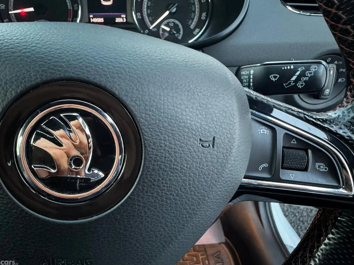 Skoda Octavia Estate, Diesel, 2017, White
