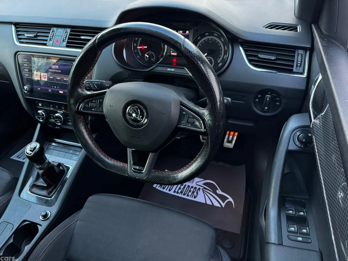 Skoda Octavia Estate, Diesel, 2017, White