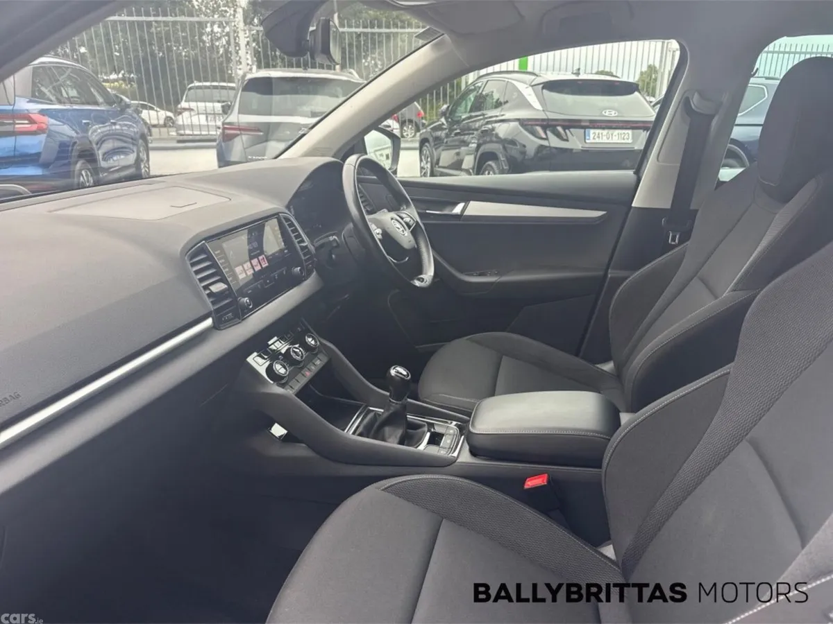 Skoda Karoq Estate, Diesel, 2023, Grey
