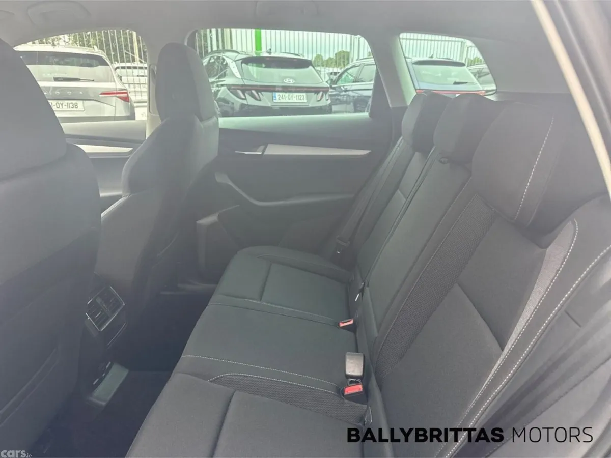 Skoda Karoq Estate, Diesel, 2023, Grey
