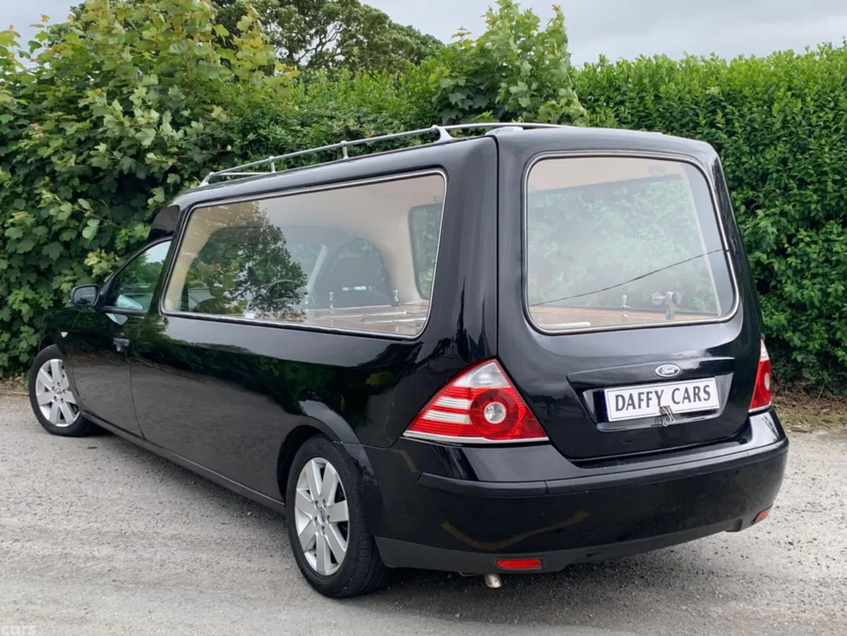 Ford Mondeo Estate, Petrol, 2006, Black