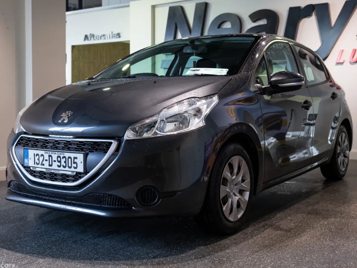 Peugeot 208 Hatchback, Petrol, 2013, Grey