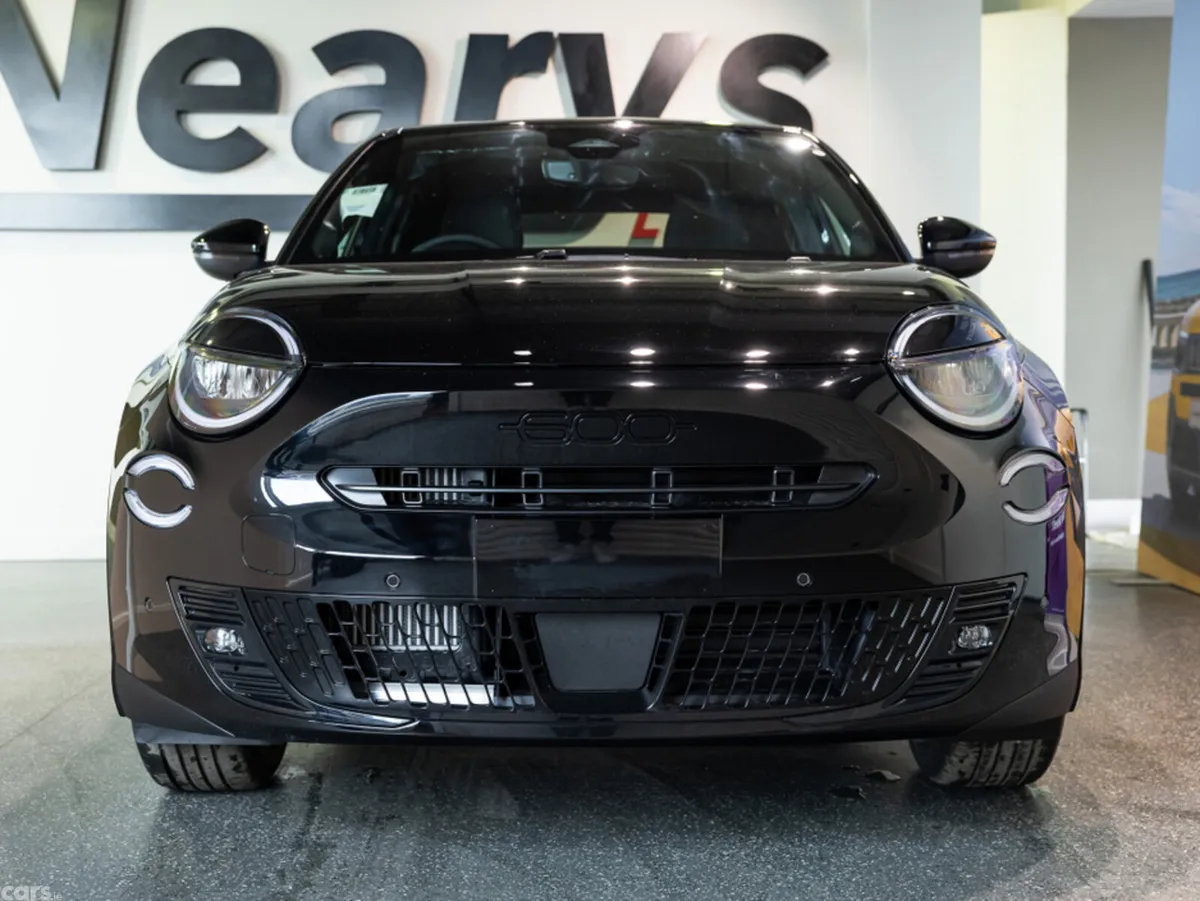 Fiat 600 SUV, Petrol Hybrid, 2026, Black