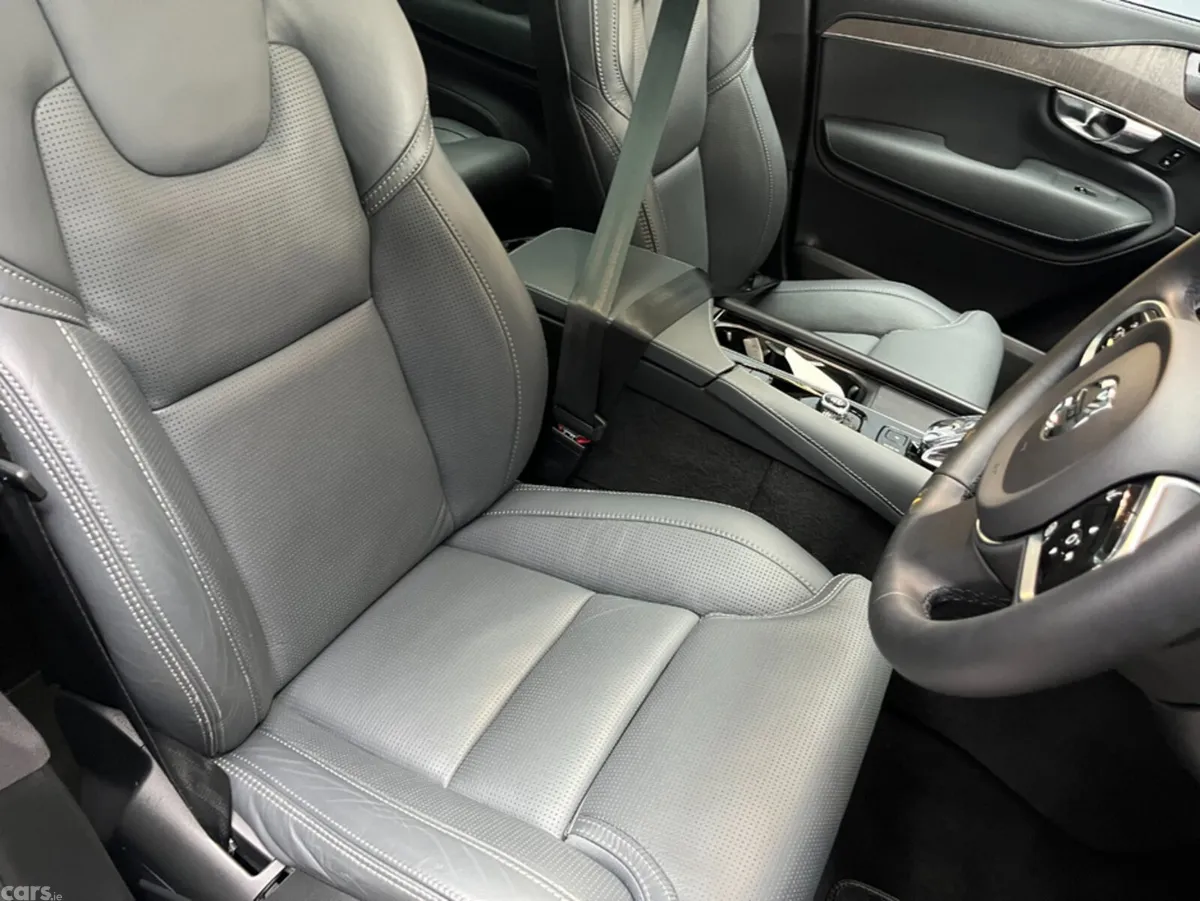 Volvo XC90 SUV, Petrol Plug-in Hybrid, 2023, Blue