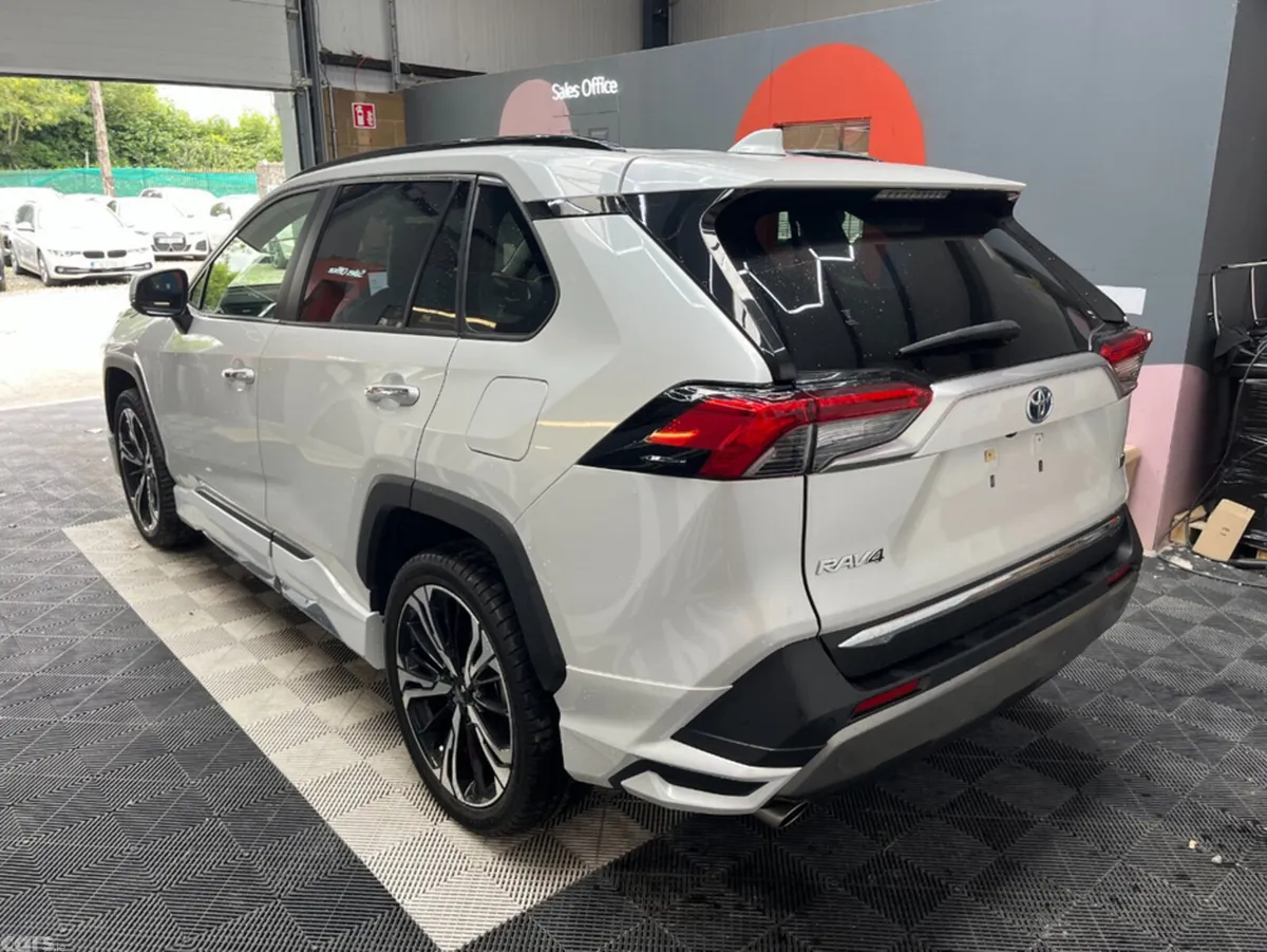 Toyota RAV4 SUV, Petrol Hybrid, 2023, White