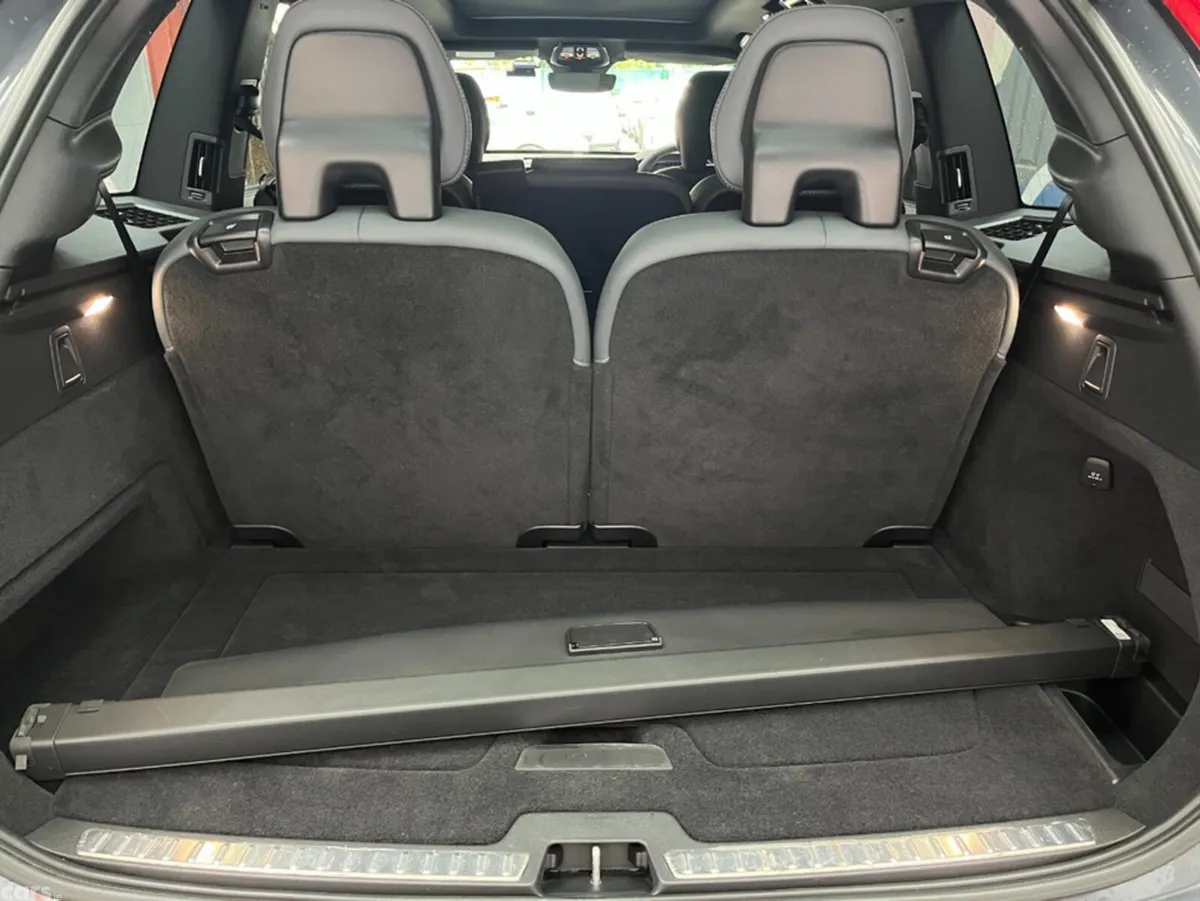 Volvo XC90 SUV, Petrol Plug-in Hybrid, 2023, Blue
