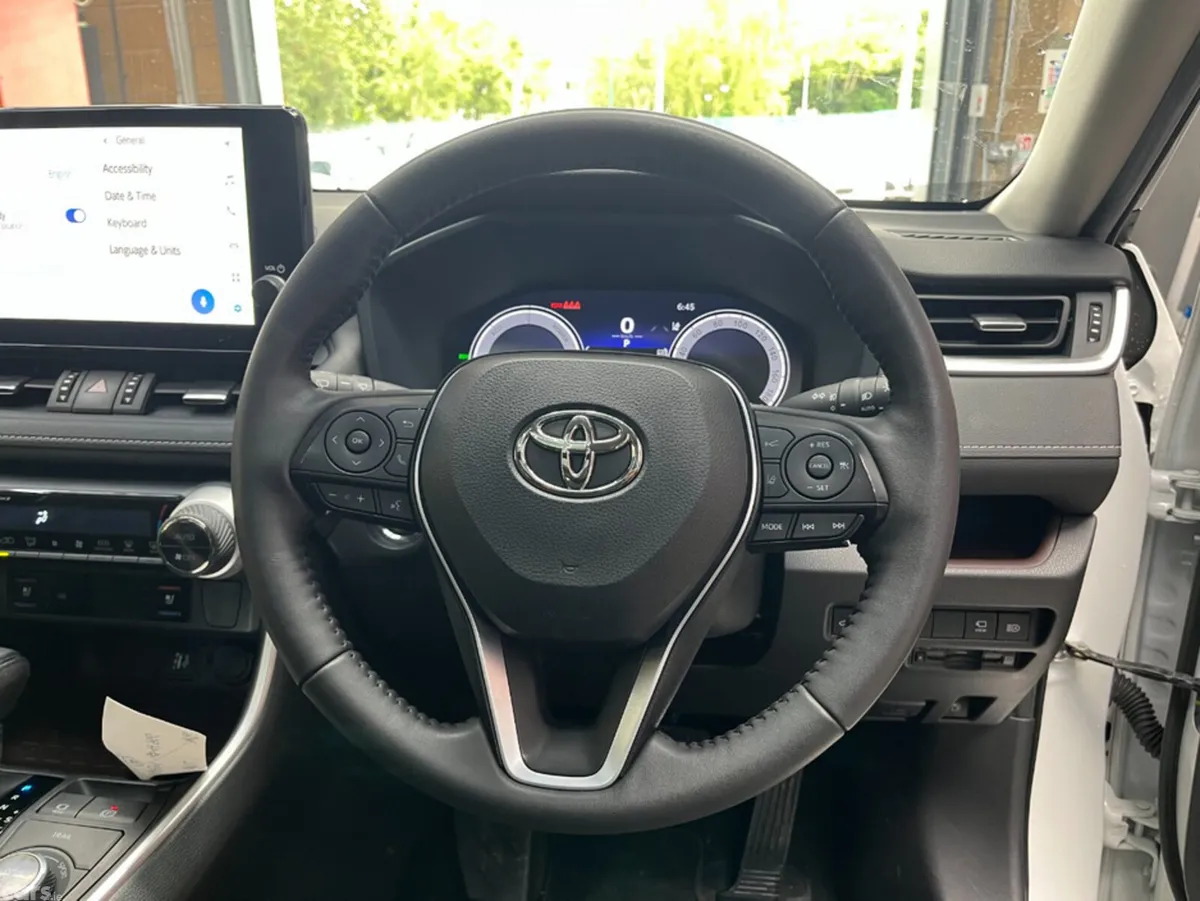 Toyota RAV4 SUV, Petrol Hybrid, 2023, White