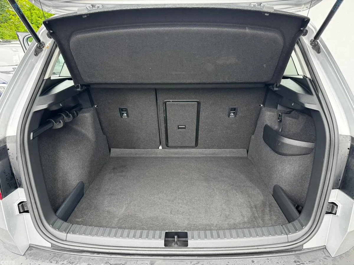 Skoda Karoq SUV, Diesel, 2019, Grey