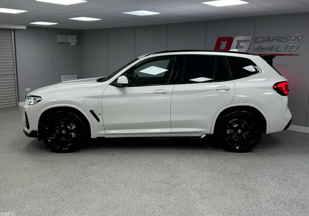 BMW X3 SUV, Petrol Plug-in Hybrid, 2022, White