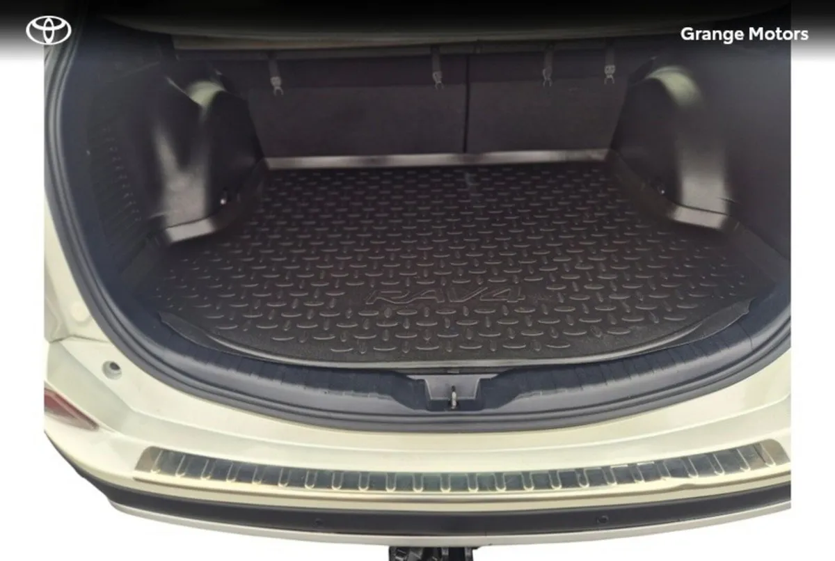 Toyota RAV4 SUV, Diesel, 2016, White