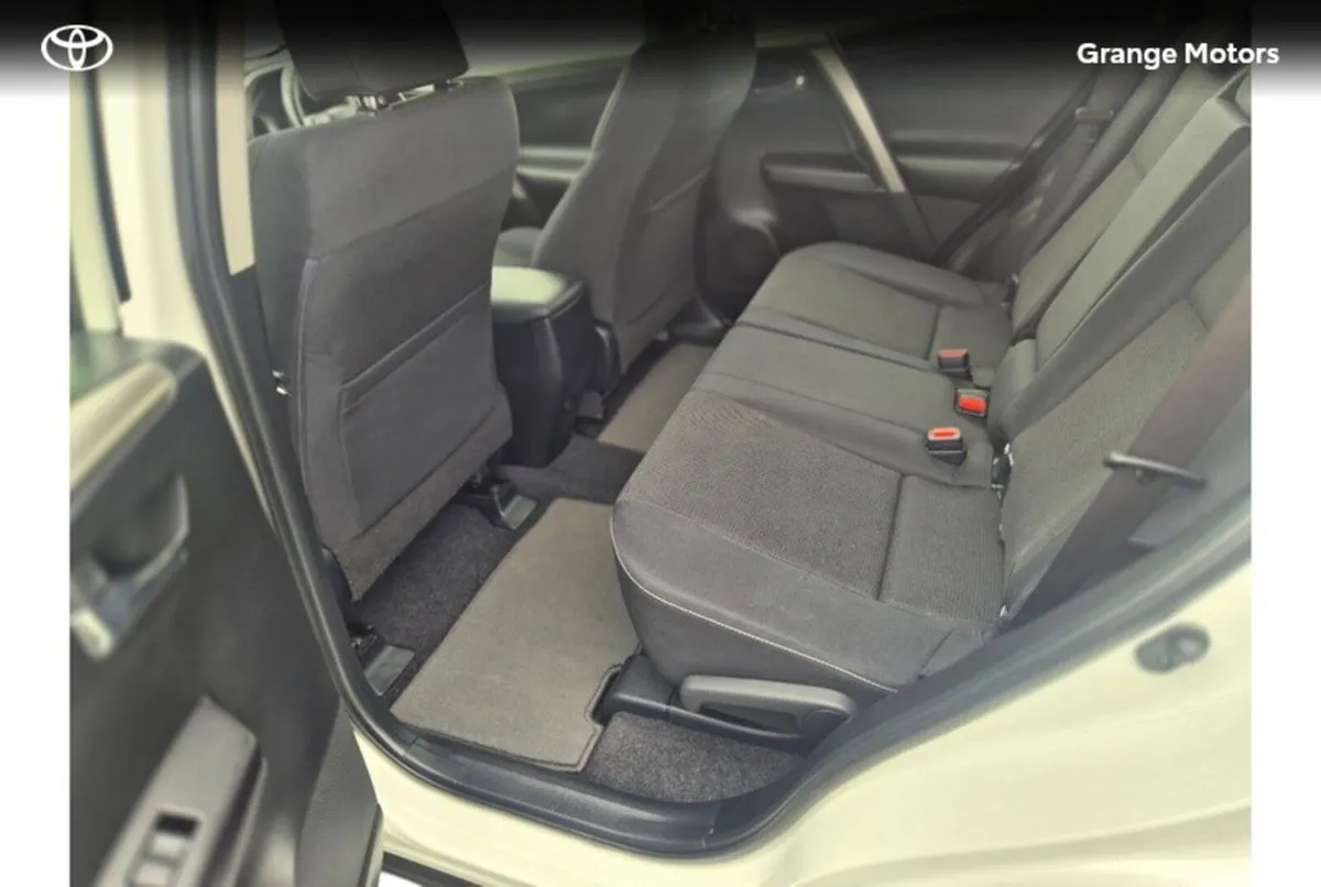 Toyota RAV4 SUV, Diesel, 2016, White