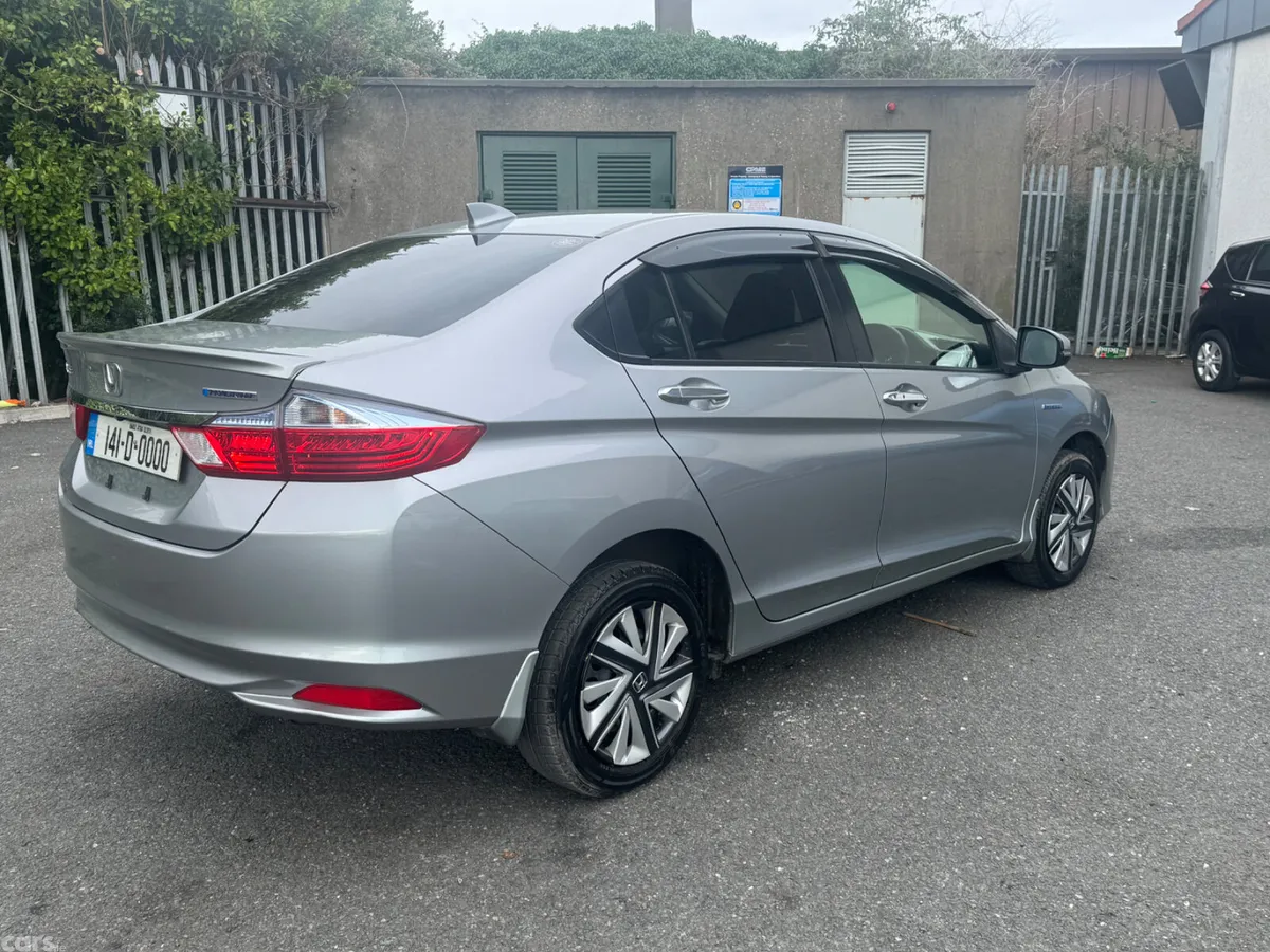 Honda Grace Saloon, Petrol Hybrid, 2014, Silver