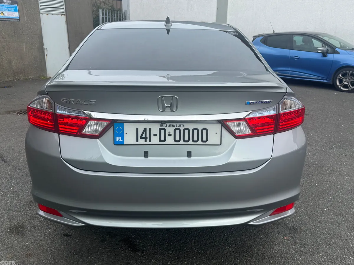 Honda Grace Saloon, Petrol Hybrid, 2014, Silver