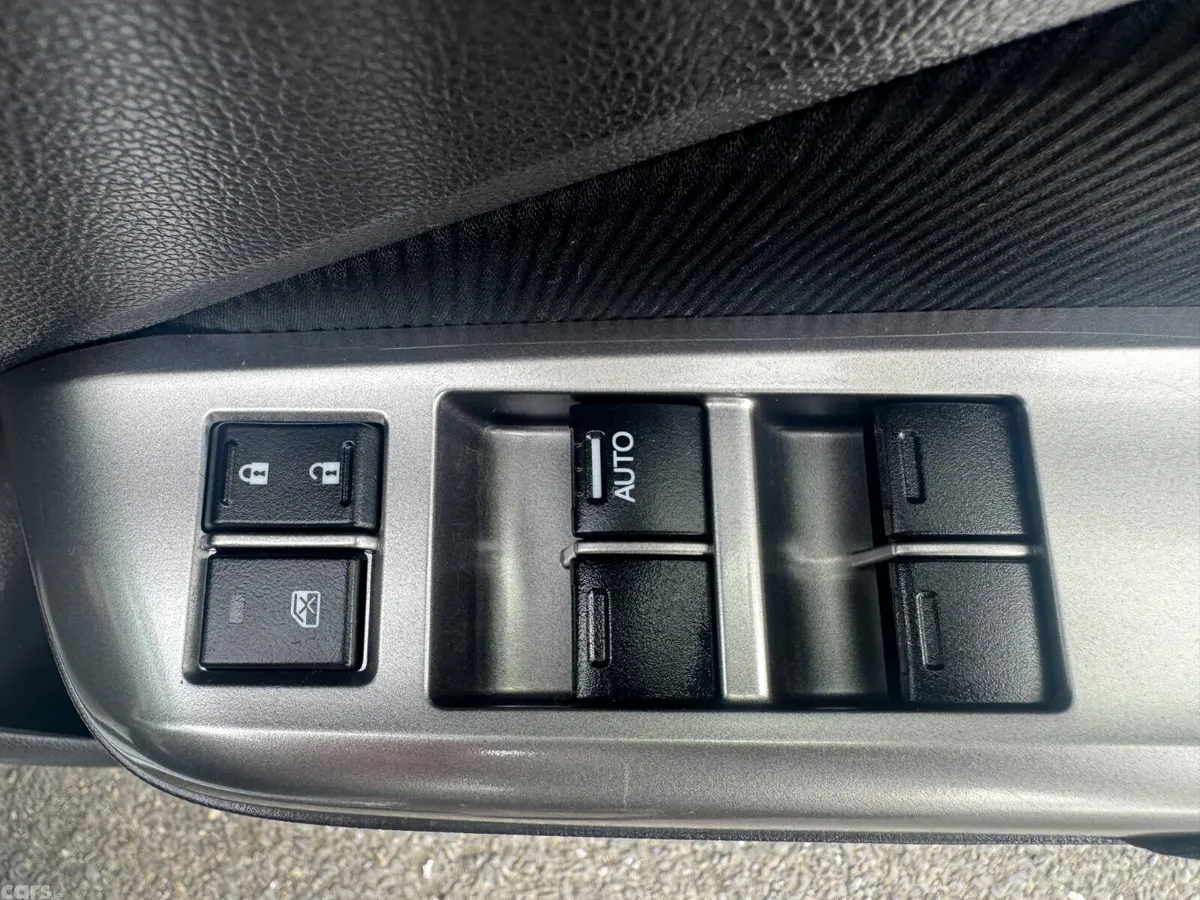 Honda Grace Saloon, Petrol Hybrid, 2014, Silver